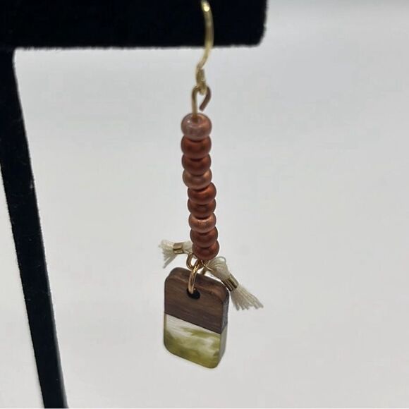 Set of (3) Gold-Tone Handmade Earrings  (1 hoop) (2) Beaded w/ Fish Hooks) - Picture 10 of 11